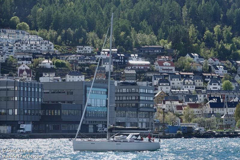 nefertiti (Sailing vessel) - IMO , MMSI 258113220, Call Sign LG4334 under the flag of Norway