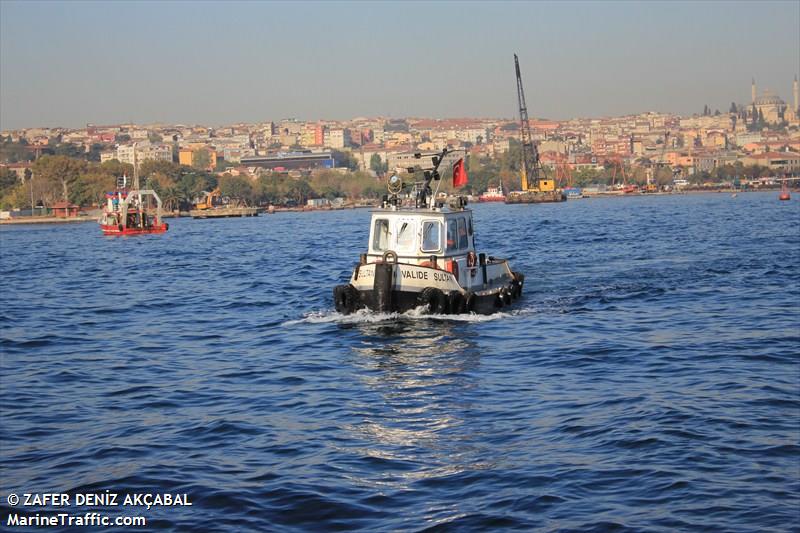 valide sultan (Towing vessel) - IMO , MMSI 271010810, Call Sign TC9895 under the flag of Turkey