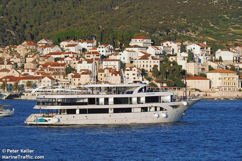 memories (Passenger ship) - IMO , MMSI 238677440, Call Sign 9A6820 under the flag of Croatia