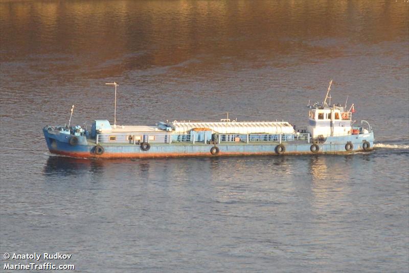 vodolei 1 (Dredging or UW ops) - IMO , MMSI 273442230 under the flag of Russia