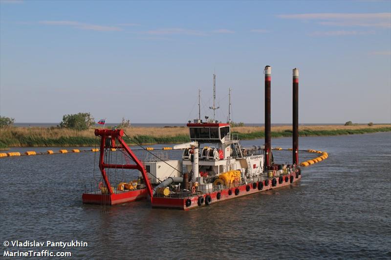 artemiy volynsky (Other type) - IMO , MMSI 273335090 under the flag of Russia