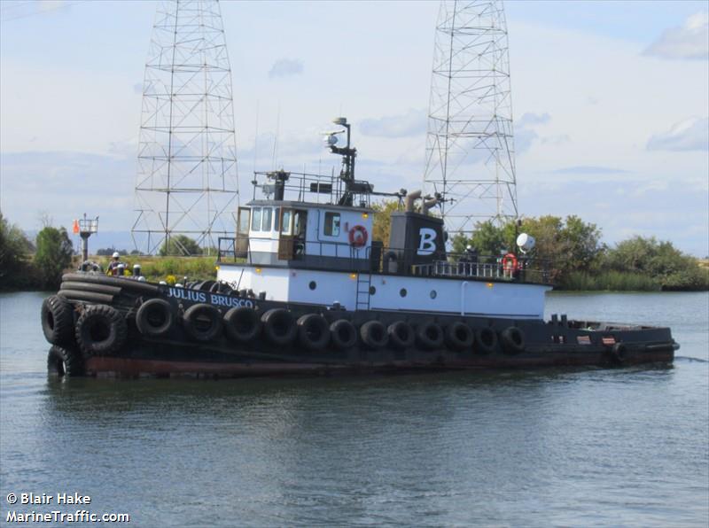 julius brusco (Towing vessel) - IMO , MMSI 367042920, Call Sign WDC5558 under the flag of United States (USA)