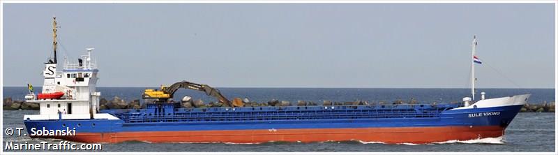 yse (Passenger ship) - IMO , MMSI 375102000, Call Sign J8B6146 under the flag of St Vincent & Grenadines