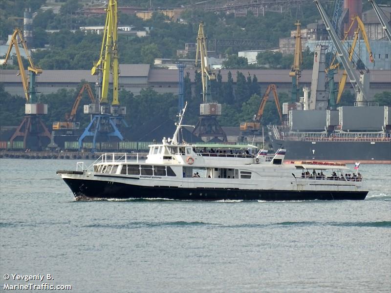 vladimir shapurko (Passenger ship) - IMO , MMSI 273155110, Call Sign UBXJ2 under the flag of Russia