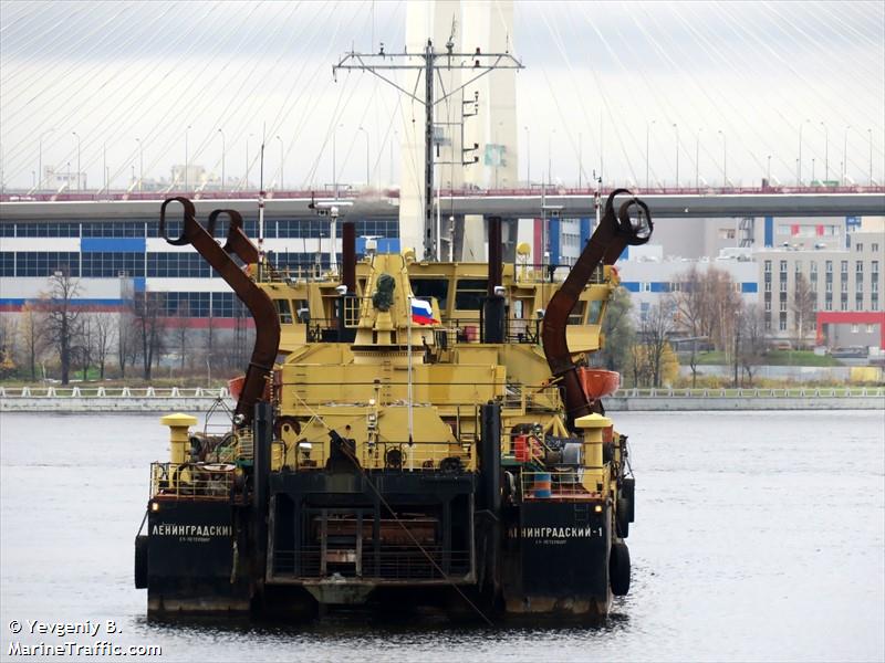 leningradskiy-1 (Dredging or UW ops) - IMO , MMSI 273445220, Call Sign UCHA under the flag of Russia