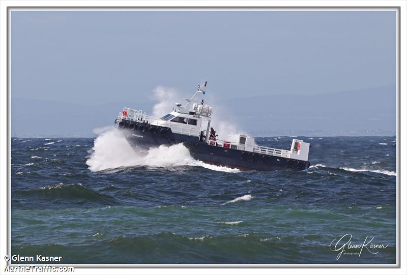 penguijn (Port tender) - IMO , MMSI 601205400, Call Sign ZR9921 under the flag of South Africa