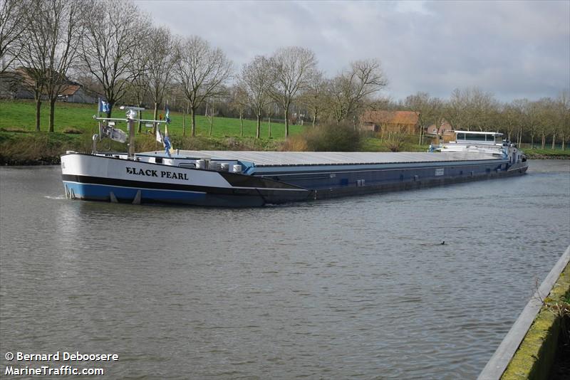 black pearl (Cargo ship) - IMO , MMSI 226014630, Call Sign PB4432 under the flag of France