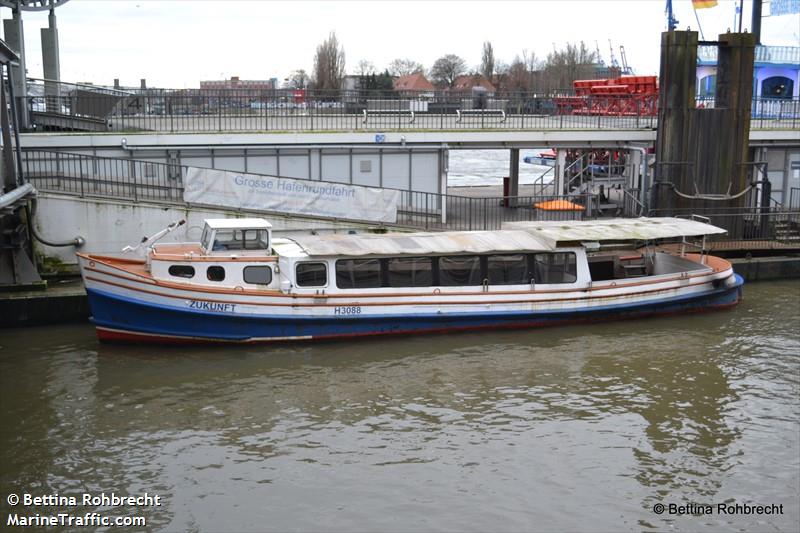 zukunft (Passenger ship) - IMO , MMSI 211844760, Call Sign DF2093 under the flag of Germany