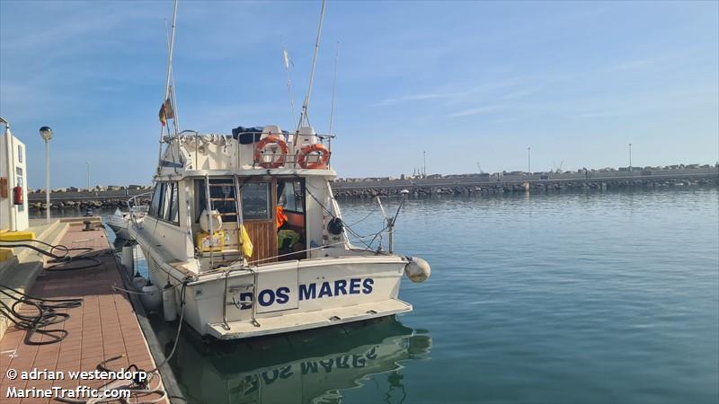 dos mares (Dredging or UW ops) - IMO , MMSI 225993220 under the flag of Spain