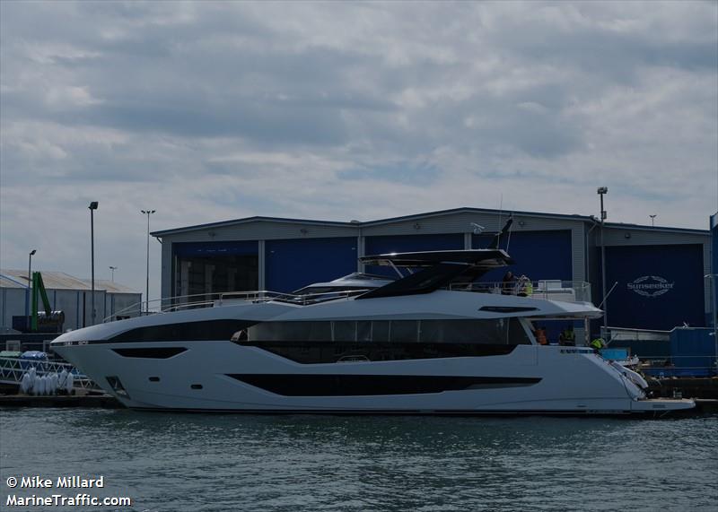 sunseeker 100 yacht (Pleasure craft) - IMO , MMSI 232042162, Call Sign MLOK8 under the flag of United Kingdom (UK)