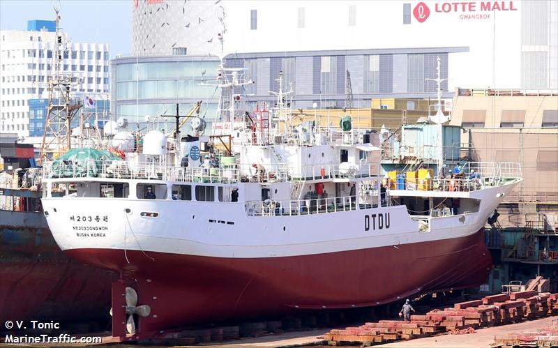 dong won no.203 (Fishing Vessel) - IMO 8717805, MMSI 440858000, Call Sign DTDU under the flag of Korea