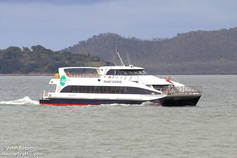 freedom sovereign (Passenger ship) - IMO , MMSI 503581800 under the flag of Australia