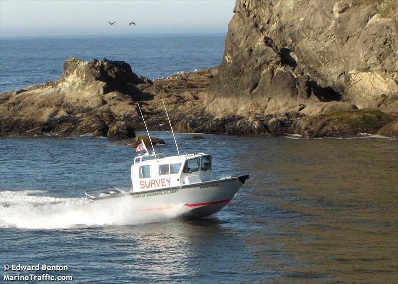 work boat 32 (Dredging or UW ops) - IMO , MMSI 369970500, Call Sign AEAF under the flag of United States (USA)