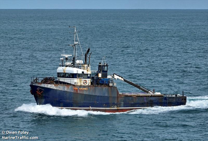 san hauraki (Cargo ship) - IMO , MMSI 512002247, Call Sign ZMA2709 under the flag of New Zealand