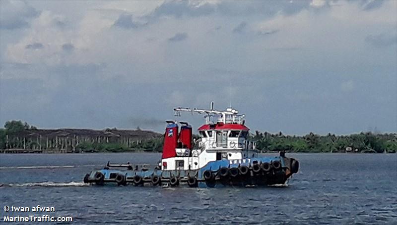 tb kwan 7 (Tug) - IMO , MMSI 525300899, Call Sign YDB4027 under the flag of Indonesia