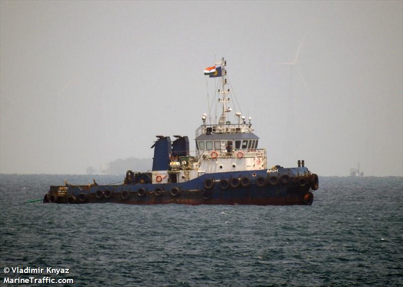 avadh (Tug) - IMO 9564358, MMSI 511100816, Call Sign T8A4026 under the flag of Palau