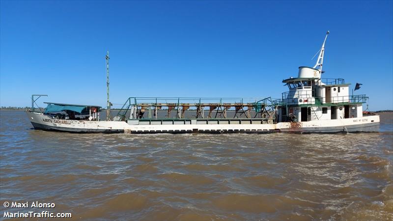 alberto cachiarelli (Cargo ship) - IMO , MMSI 701001024, Call Sign LW 3105 under the flag of Argentina