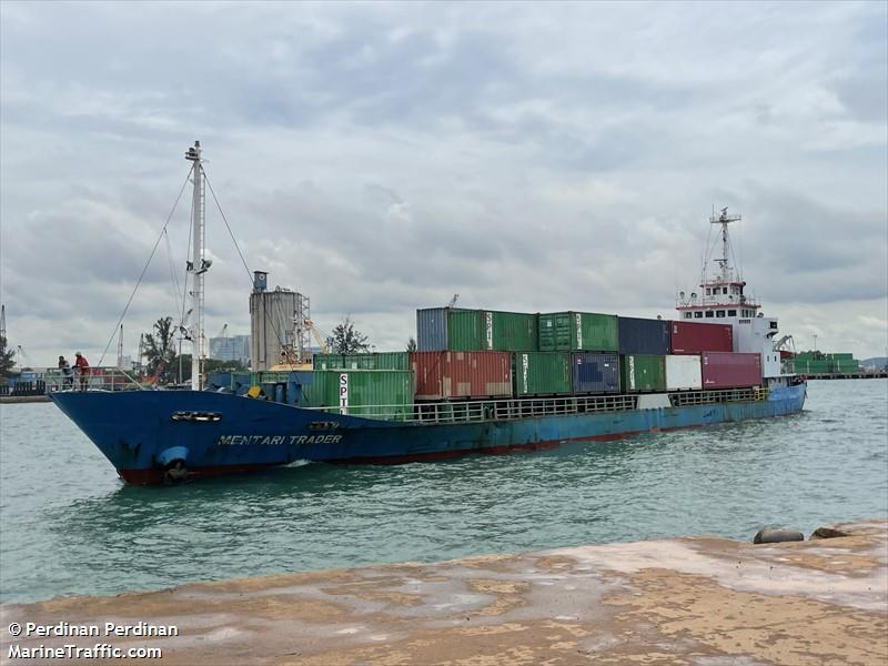 km mentari trader (General Cargo Ship) - IMO 8808460, MMSI 525015104, Call Sign YDCV under the flag of Indonesia