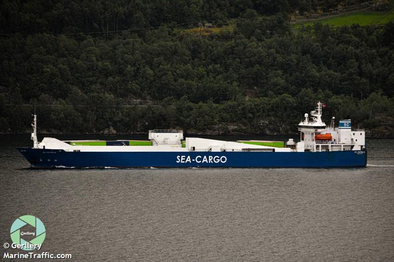 aurora (Ro-Ro Cargo Ship) - IMO 8911736, MMSI 725004721, Call Sign CBUA under the flag of Chile