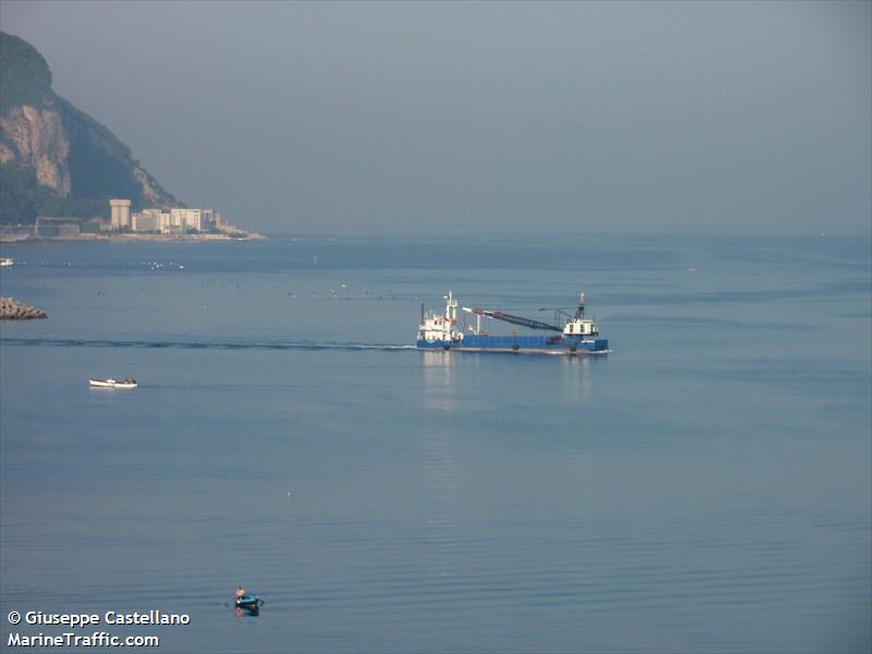 don mariano (Crane Ship) - IMO 8360963, MMSI 247281300, Call Sign IVEX under the flag of Italy