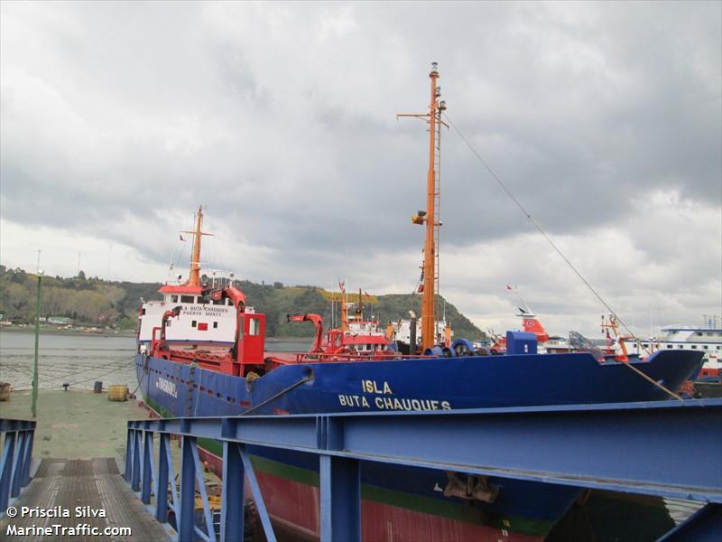 isla butachauques (General Cargo Ship) - IMO 7113167, MMSI 725000668, Call Sign CA2534 under the flag of Chile