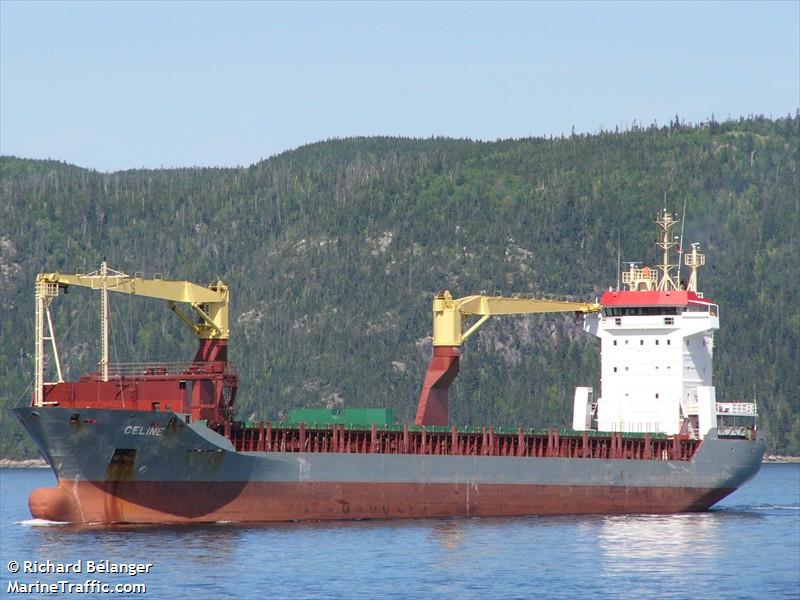 prima (Dredging or UW ops) - IMO , MMSI 269057000, Call Sign HE70OO under the flag of Switzerland