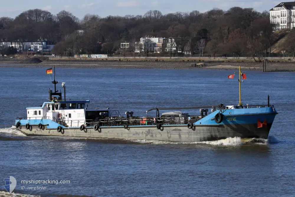 lisa (Tanker) - IMO , MMSI 211177960, Call Sign DC7758 under the flag of Germany