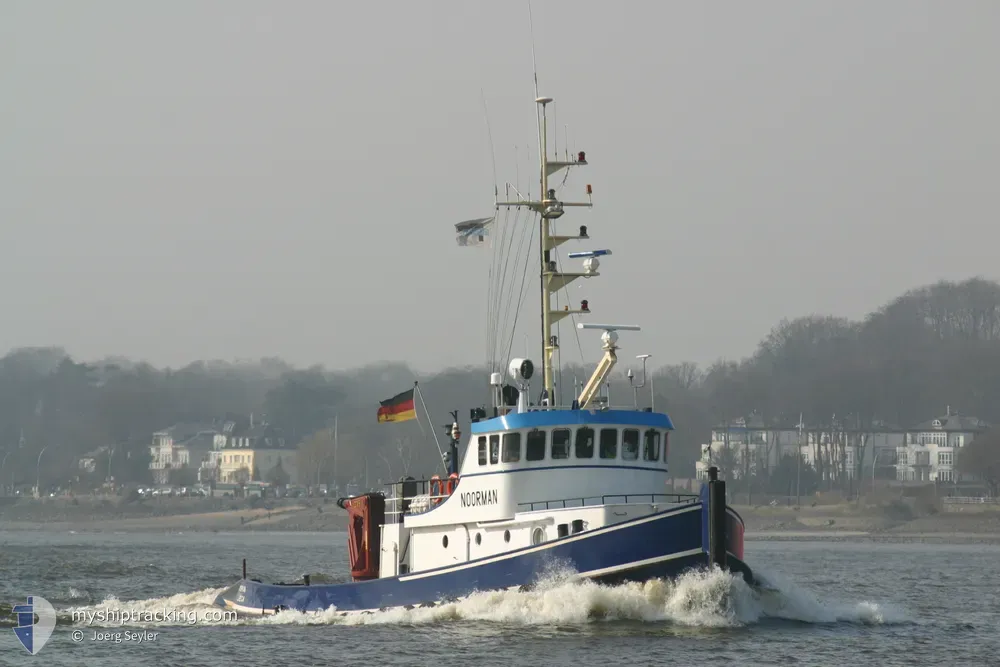 louise van der wees (Tug) - IMO 8433459, MMSI 244509000, Call Sign PDGW under the flag of Netherlands