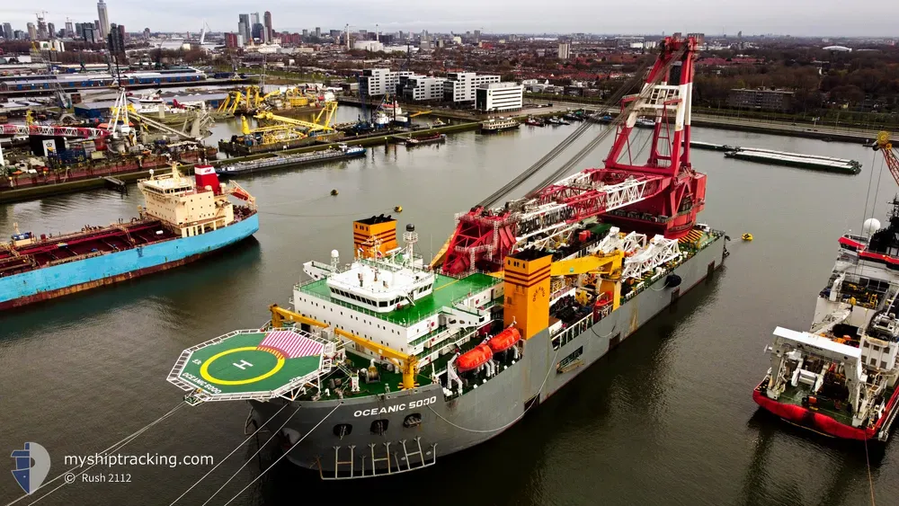 oceanic 5000 (Crane Ship) - IMO 9559145, MMSI 314301000, Call Sign 8PWC under the flag of Barbados