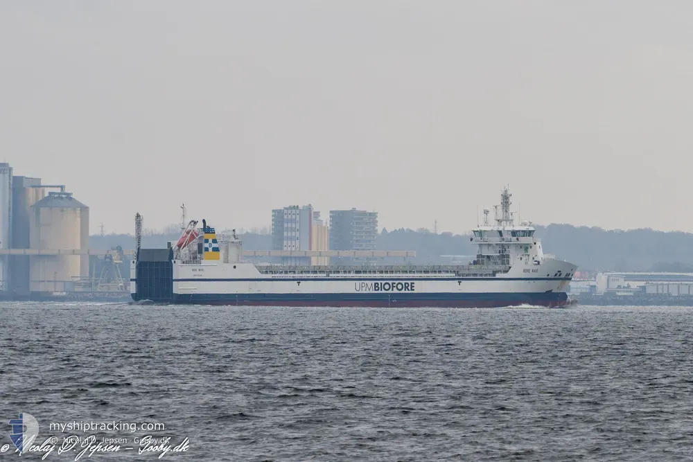 bore wave (Ro-Ro Cargo Ship) - IMO 9892896, MMSI 246278000, Call Sign PEVW under the flag of Netherlands