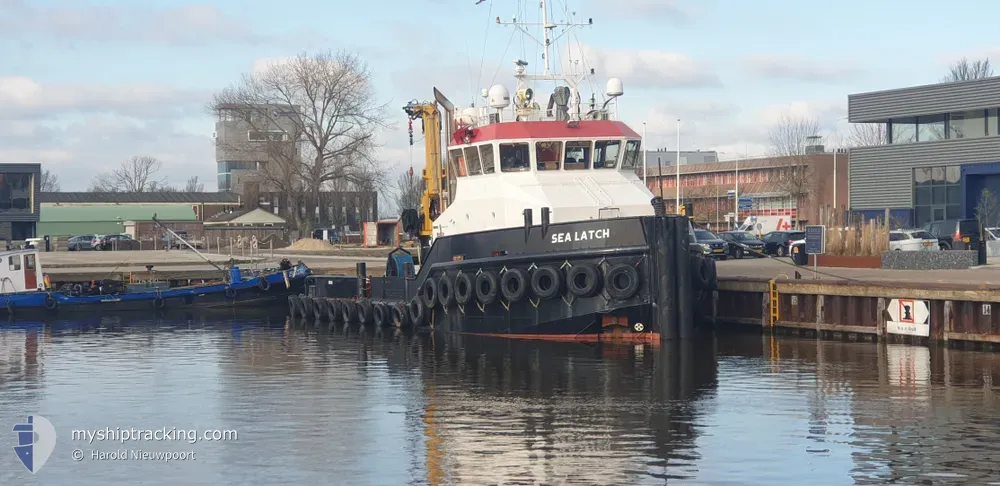 sea latch (Tug) - IMO 9466271, MMSI 636022696, Call Sign 5LKA6 under the flag of Liberia