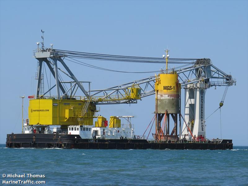 lara 1 (Crane Ship) - IMO 8521672, MMSI 353602000, Call Sign 3FAG2 under the flag of Panama